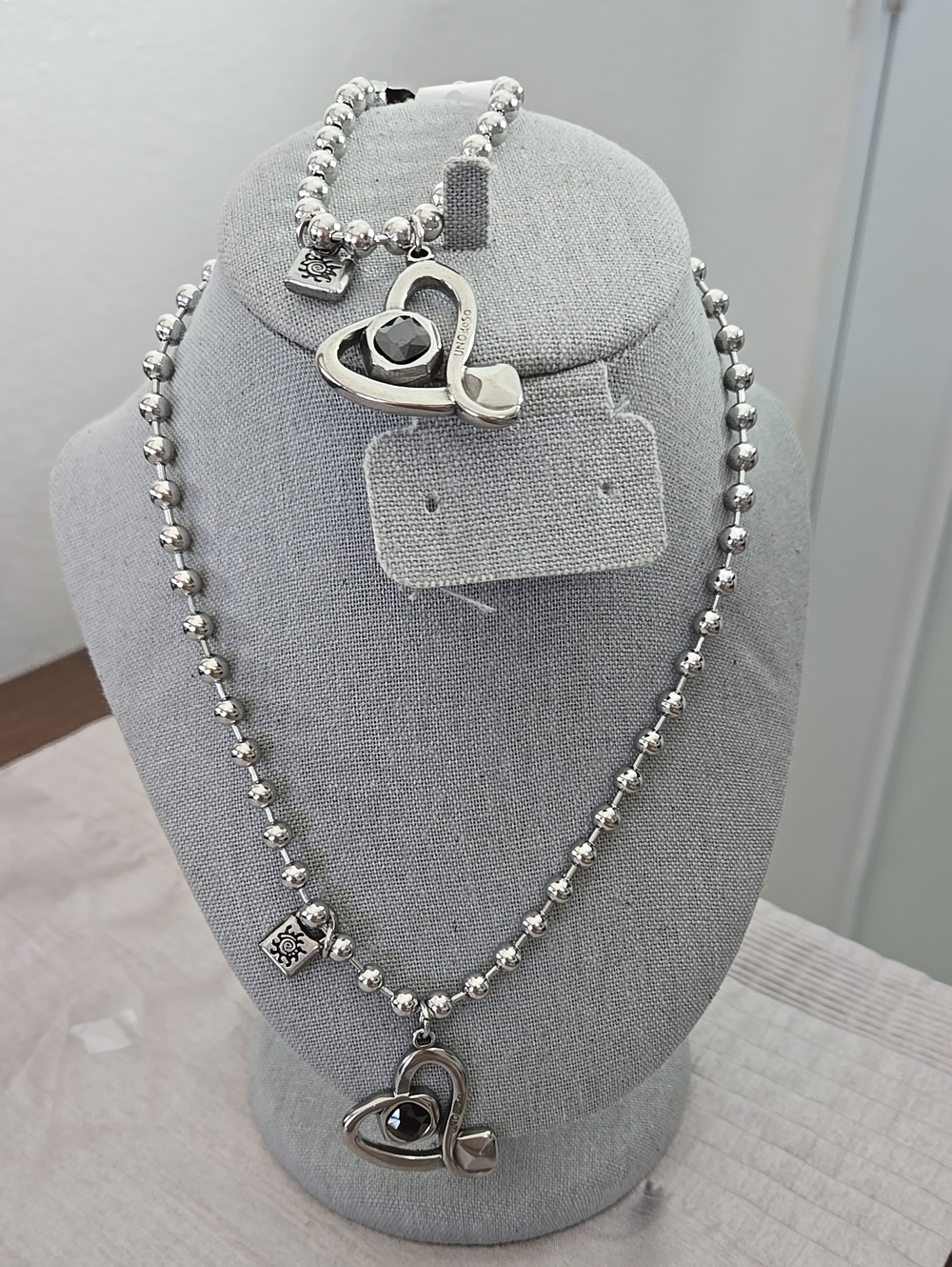 Stainless steel sets Neckles & bracelets, Excellent Quality (Not Uno De 50)